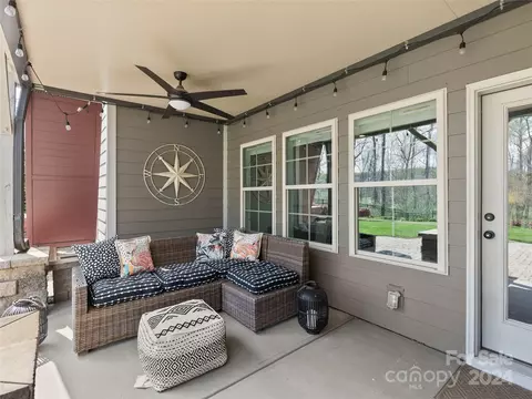 Exterior - 17538 Julees Walk Ln, Davidson, NC 28036 photo 4 of 12