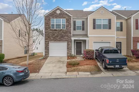 3615 Danvers St, Charlotte, NC 28213
