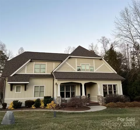 108 Tuskarora Point Ln, Mooresville, NC 28117