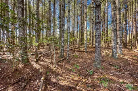 1375 Southpointe Dr, Morganton, NC 28655