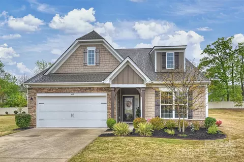 602 Caroline Aubrey Way, Matthews, NC 28104