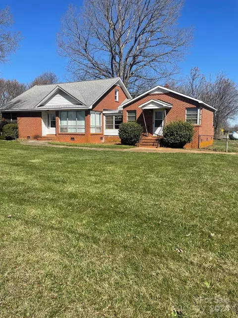 3056 W Nc 27 Hwy, Lincolnton, NC 28092