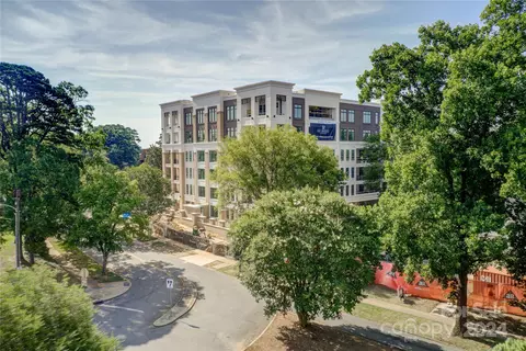 130 Cherokee 204 Rd #204, Charlotte, NC 28207