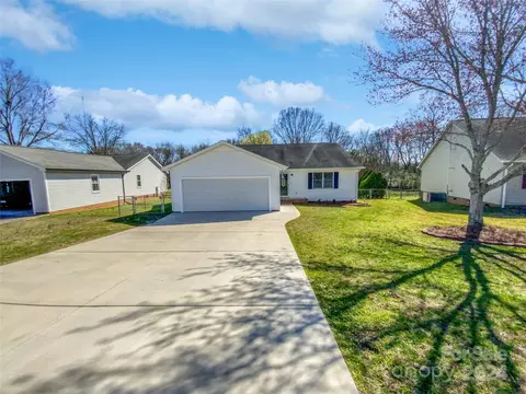 3611 Farm Lake Sw Dr SW, Concord, NC 28027