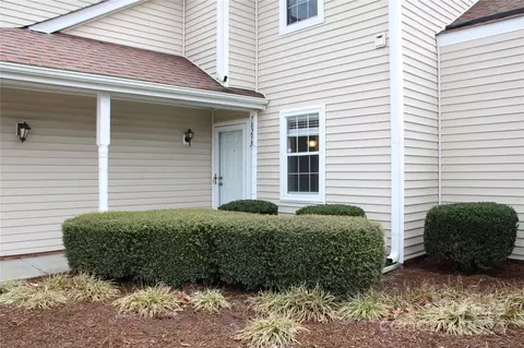 7829 Renaissance Ct, Charlotte, NC 28226