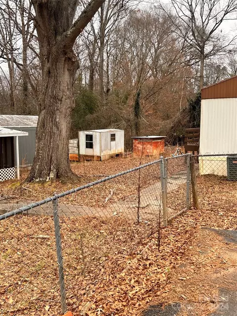 202 Walnut St, Belmont, NC 28012