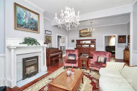 Living - 200 Barr St, Lancaster, SC 29720 photo 2 of 4