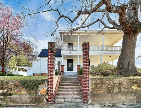 Exterior - 200 Barr St, Lancaster, SC 29720 photo 4 of 13