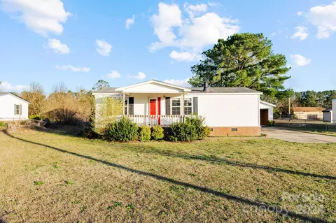 2827 Spring Court Rd, Kinston, NC 28504