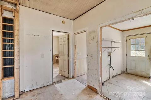 Entry Way - 43 Conley St, Canton, NC 28716 photo 1 of 3