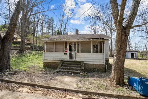 Exterior - 43 Conley St, Canton, NC 28716 photo 3 of 7