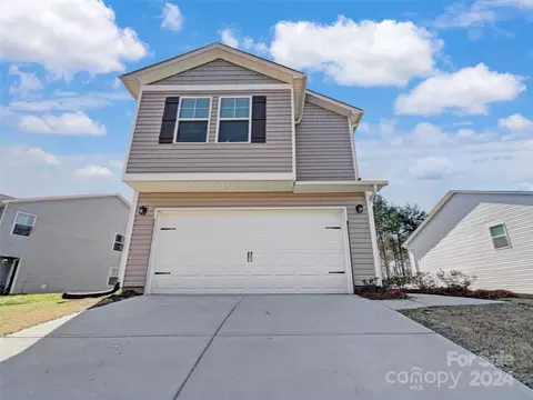 13400 Circle Dr, Charlotte, NC 28262