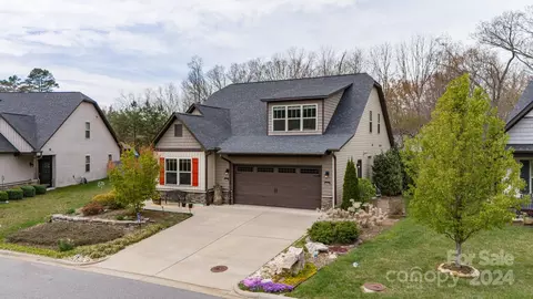 69 Brown St, Weaverville, NC 28787