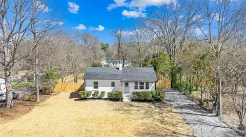 8122 Old Plank Rd, Charlotte, NC 28216