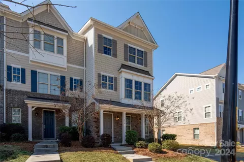 820 Imperial Ct, Charlotte, NC 28273