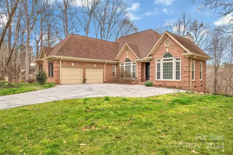 3627 Deruyter Cir, Charlotte, NC 28269