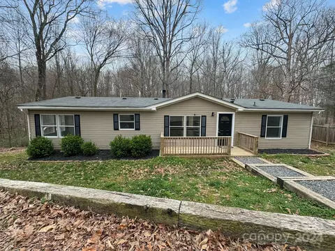1629 Windermere Rd, Mount Holly, NC 28120