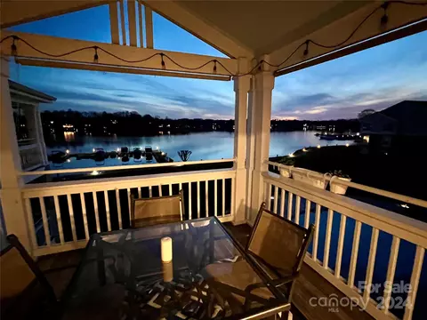 1333 Torrence Cir, Davidson, NC 28036 photo 25