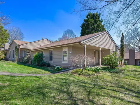 11 Elderberry C Ln #C, Asheville, NC 28805