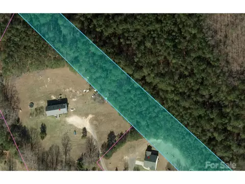 2470 Eagle Point Rd, Clover, SC 29710 photo 3