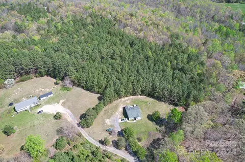 2470 Eagle Point Rd, Clover, SC 29710 photo 4