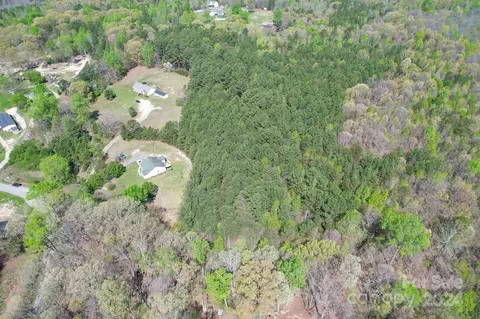 2470 Eagle Point Rd, Clover, SC 29710 photo 6