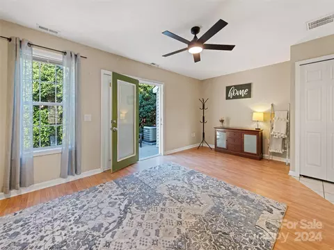 Living - 44 Vancott Ct, Clyde, NC 28721 photo 4 of 4