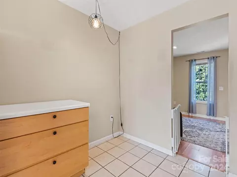Bath - 44 Vancott Ct, Clyde, NC 28721 photo 1 of 4