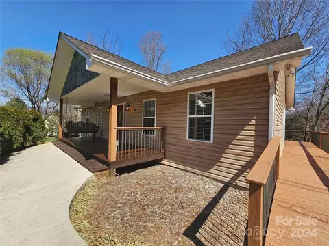 Exterior - 10 Natures Trl, Clyde, NC 28721 photo 1 of 13