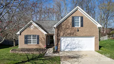 1746 Canebrook Gln, York, SC 29745