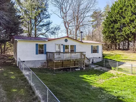 89 N Holly Ln, Fletcher, NC 28732