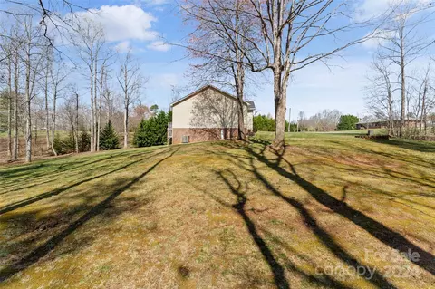 Exterior - 5937 Leil Rd, Hickory, NC 28602 photo 5 of 7