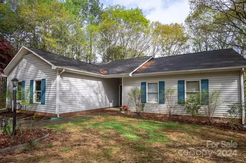 Exterior - 2043 Cardinal Loop, Stanley, NC 28164 photo 3 of 9