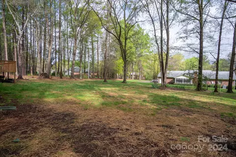 Exterior - 2043 Cardinal Loop, Stanley, NC 28164 photo 5 of 9