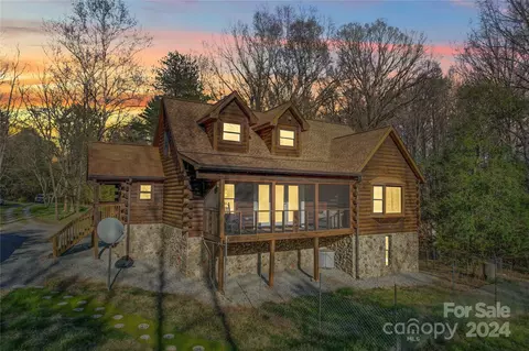 1903 Wicker Lovell Rd, Randleman, NC 27317