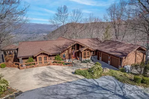 140 Wanei Ct, Brevard, NC 28712