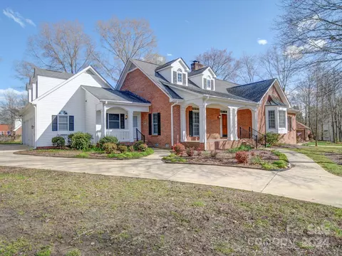 6313 Frost Ct, Indian Trail, NC 28079