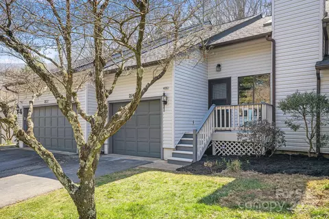 214 Cheyenne Ct, Asheville, NC 28803