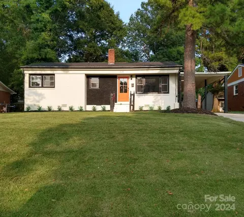 2129 Bromwich Rd, Charlotte, NC 28208