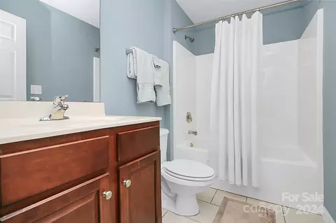 Bath - 20555 Harbor View Dr, Cornelius, NC 28031 photo 6 of 6
