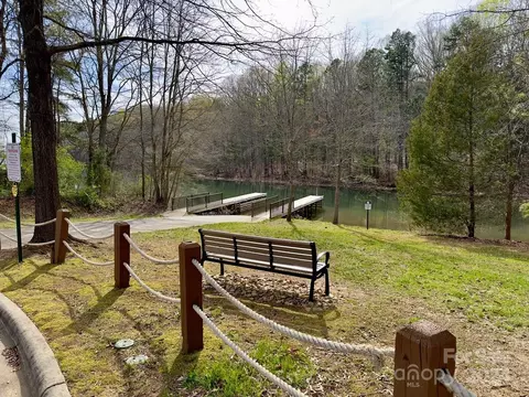View/Area - 20555 Harbor View Dr, Cornelius, NC 28031 photo 1 of 2