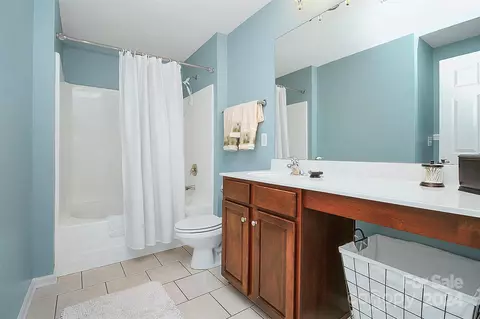 Bath - 20555 Harbor View Dr, Cornelius, NC 28031 photo 5 of 6