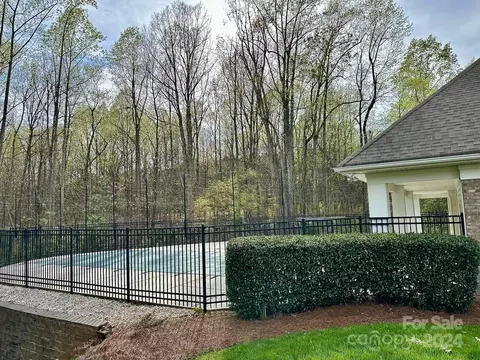 Exterior - 20555 Harbor View Dr, Cornelius, NC 28031 photo 10 of 10