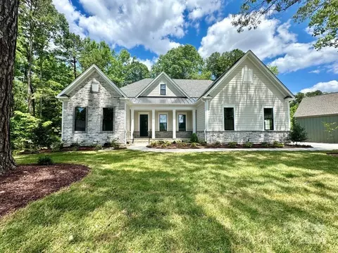 1020 Irish Creek Dr, Landis, NC 28088