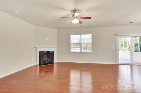 905 Landry Dr, Matthews, NC 28105 photo 12