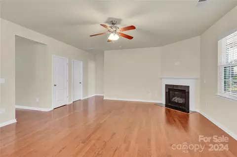 905 Landry Dr, Matthews, NC 28105 photo 13