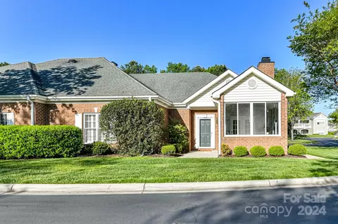 8453 Olde Troon Dr, Charlotte, NC 28277