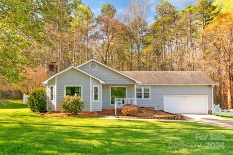 4568 Huntington Dr, Gastonia, NC 28056