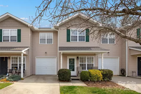 392 Wiltshire Cir, Fletcher, NC 28732