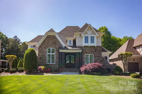 817 Hudson Pl, Davidson, NC 28036